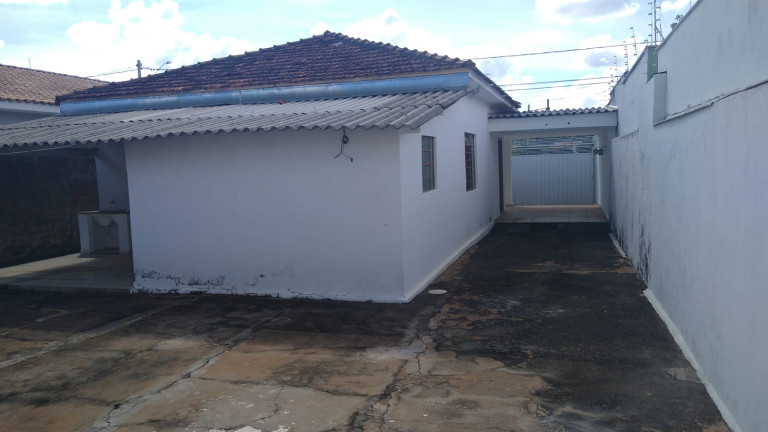 Imagem Casa com 2 Quartos à Venda, 100 m² em Dona Amélia - Araçatuba Imagem Casa com 2 Quartos à Venda, 100 m² em Dona Amélia - Araçatuba