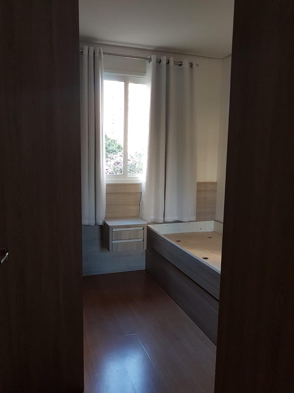 Imagem Apartamento com 3 Quartos à Venda, 72 m²em Santa Rosa - Londrina