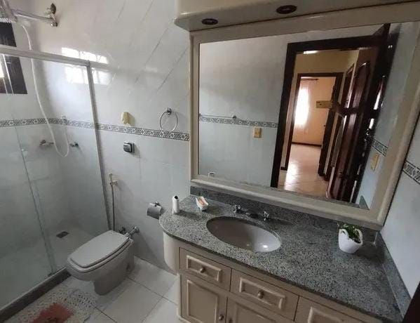 Imagem Casa com 3 Quartos à Venda, 360 m²em Piratininga - Niterói