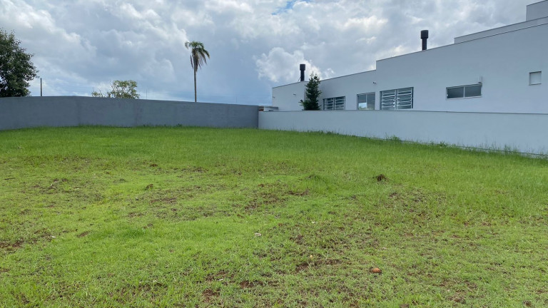 Imagem Terreno à Venda, 1.051 m² em Primeira Linha Pontilhão - Criciúma Imagem Terreno à Venda, 1.051 m² em Primeira Linha Pontilhão - Criciúma