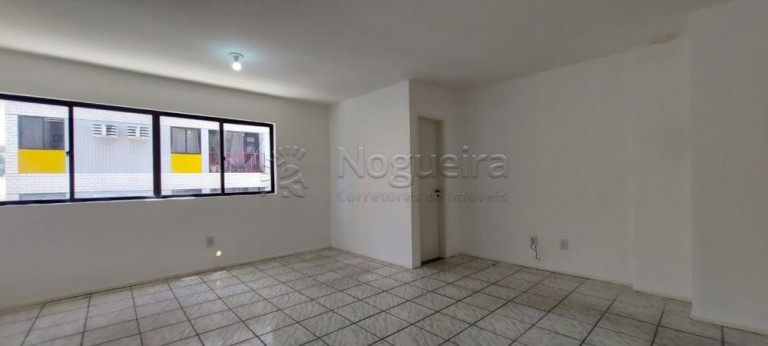 Sala Comercial à Venda, 29 m² em Pina - Recife