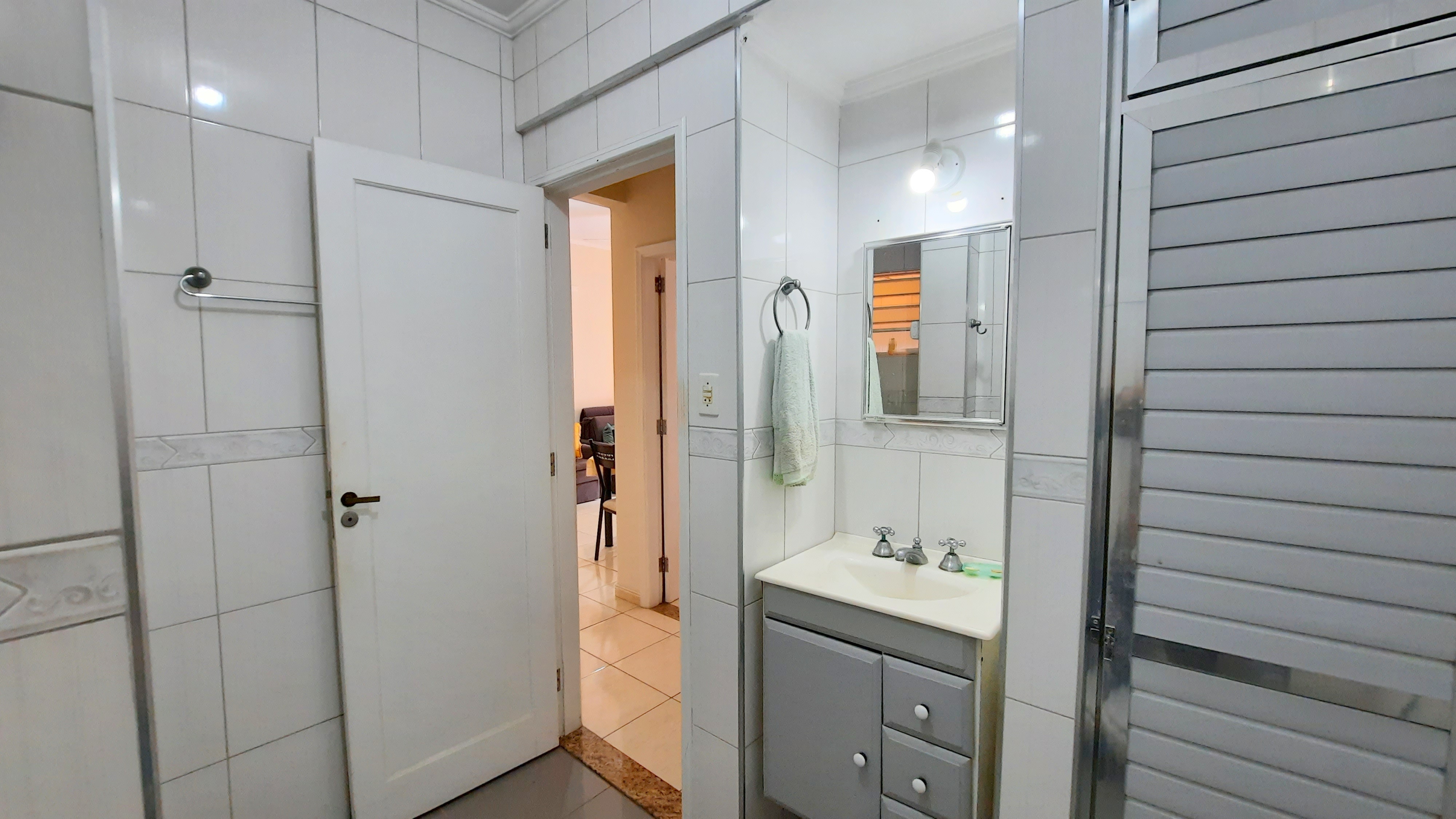 Imagem Apartamento com 1 Quarto para Alugar, 68 m²em Gonzaga - Santos