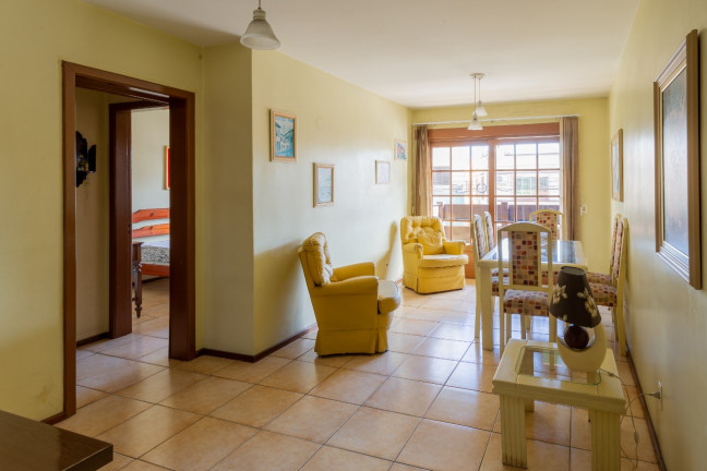 Imagem Apartamento com 2 Quartos à Venda, 67 m² em Centro - Santa Maria