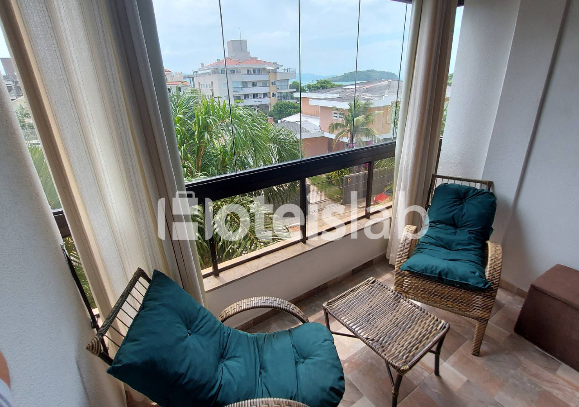 Imagem Apartamento com 2 Quartos à Venda, 96 m²em Canasvieiras - Florianópolis