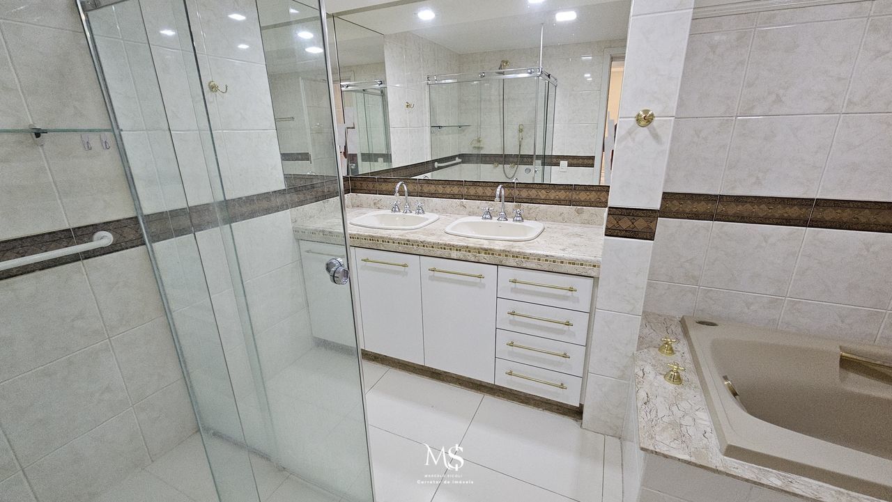 Imagem Apartamento com 3 Quartos à Venda, 168 m² em Asa Norte - Brasília