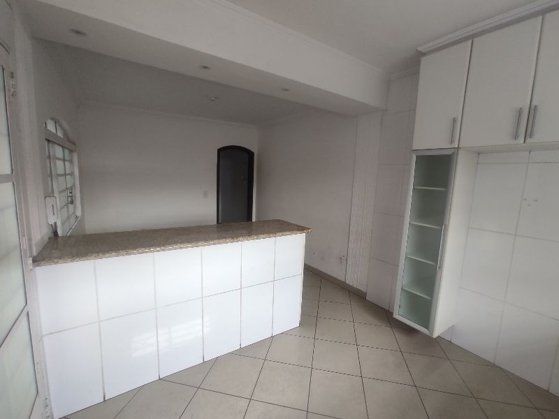 Imagem Casa com 3 Quartos para Alugar, 300 m²em Vila Clarice - São Paulo Imagem Casa com 3 Quartos para Alugar, 300 m²em Vila Clarice - São Paulo