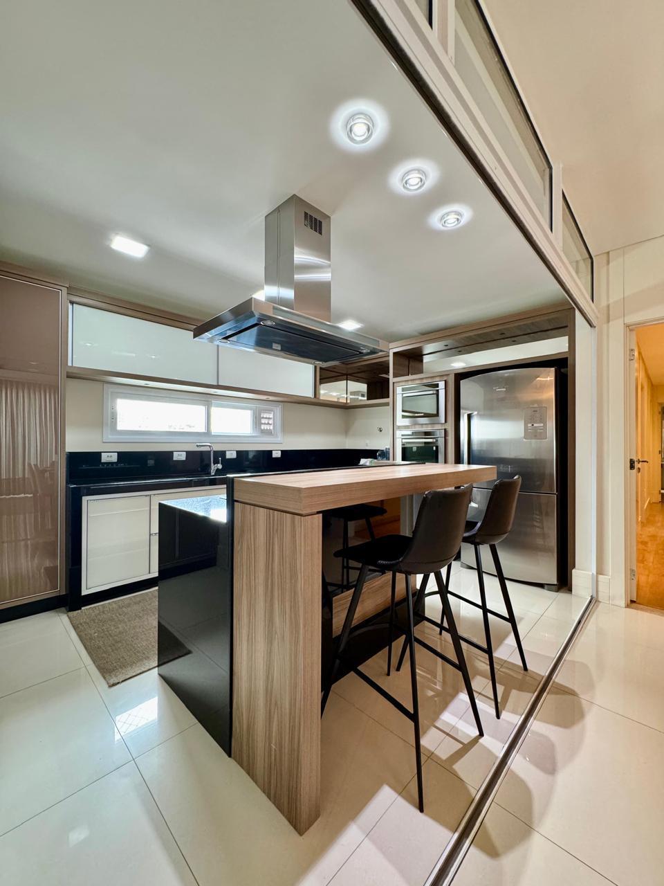 Imagem Apartamento com 4 Quartos à Venda, 162 m²em Centro - Balneário Camboriú