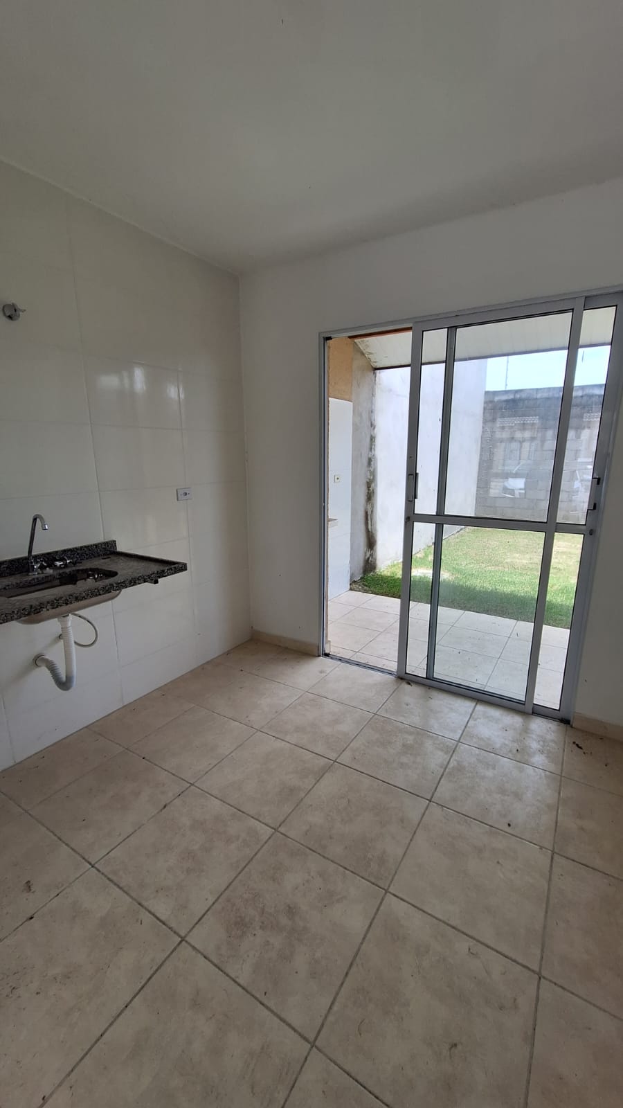 Imagem Casa com 2 Quartos à Venda, 44 m²em Vila São Benedito - Pindamonhangaba
