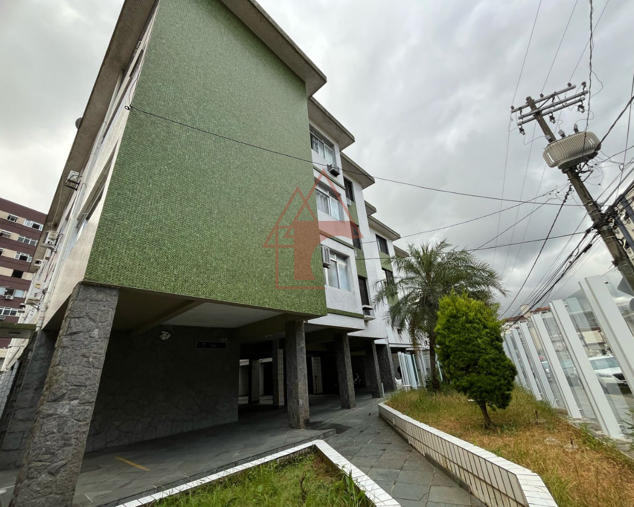 Imagem Apartamento com 2 Quartos à Venda, 98 m² em Encruzilhada - Santos