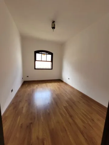 Imagem Sobrado com 3 Quartos à Venda, 229 m²em Campestre - Santo André