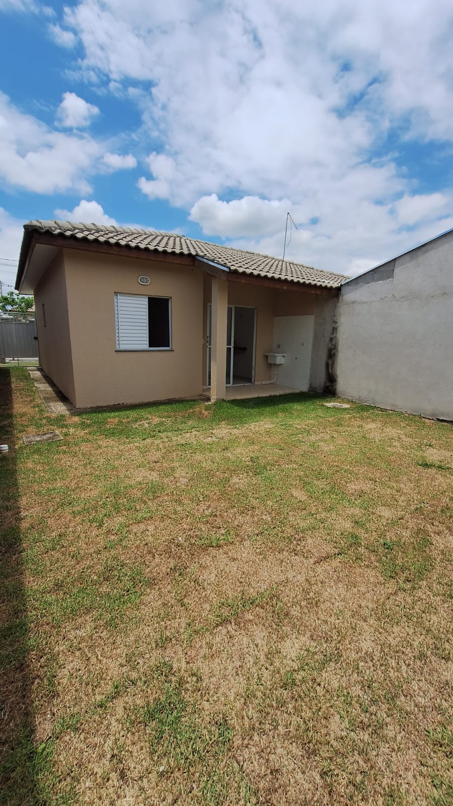 Imagem Casa com 2 Quartos à Venda, 44 m²em Vila São Benedito - Pindamonhangaba