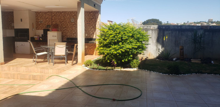 Imagem Casa com 4 Quartos à Venda, 538 m²em Setor Habitacional Vicente Pires - Trecho 3 - Brasília Imagem Casa com 4 Quartos à Venda, 538 m²em Setor Habitacional Vicente Pires - Trecho 3 - Brasília