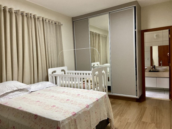 Imagem Casa de Condomínio com 3 Quartos à Venda, 160 m² em Condomínio Parque dos Cisnes - Goiânia