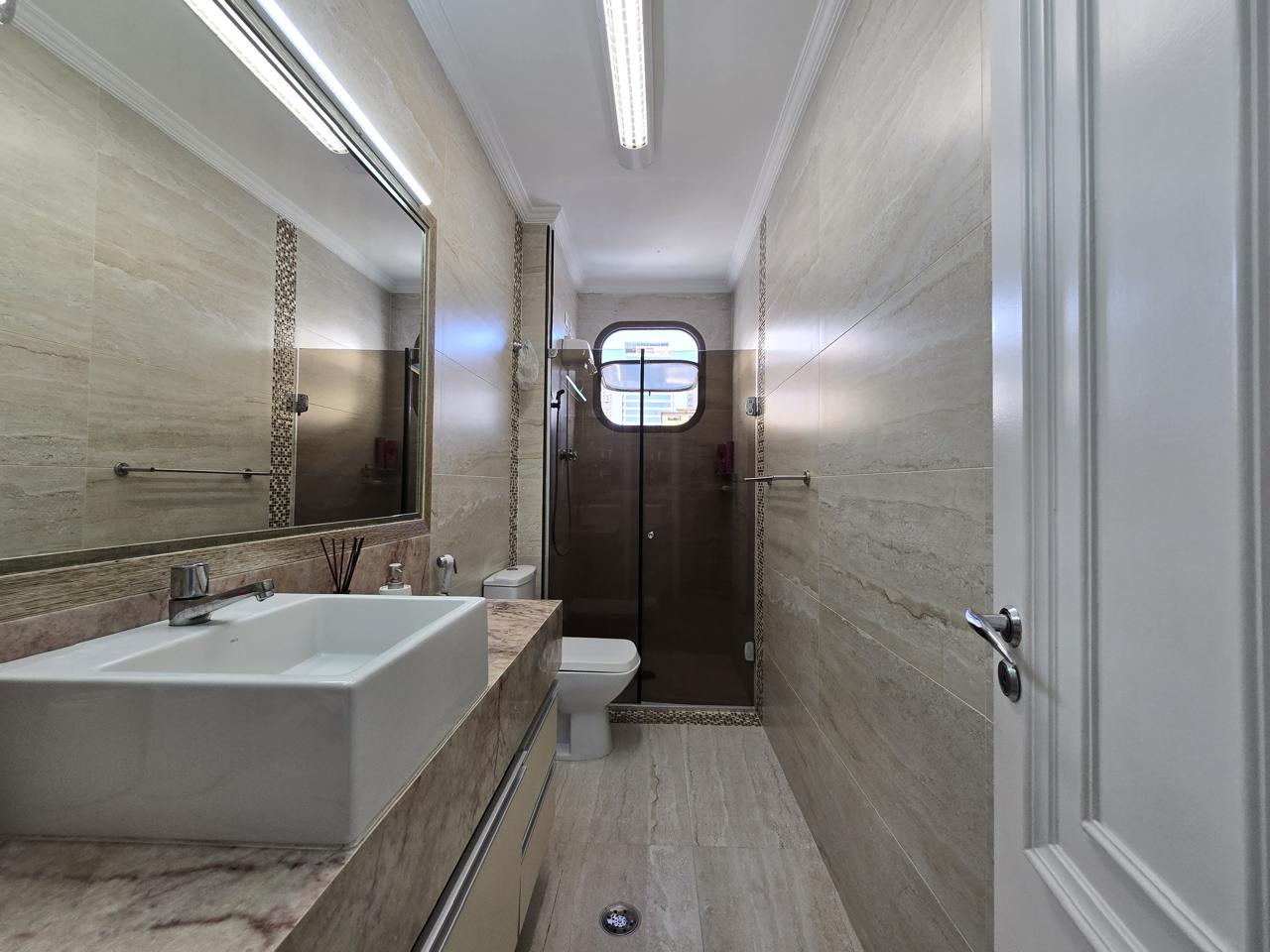 Imagem Apartamento com 3 Quartos à Venda, 153 m²em Gonzaga - Santos