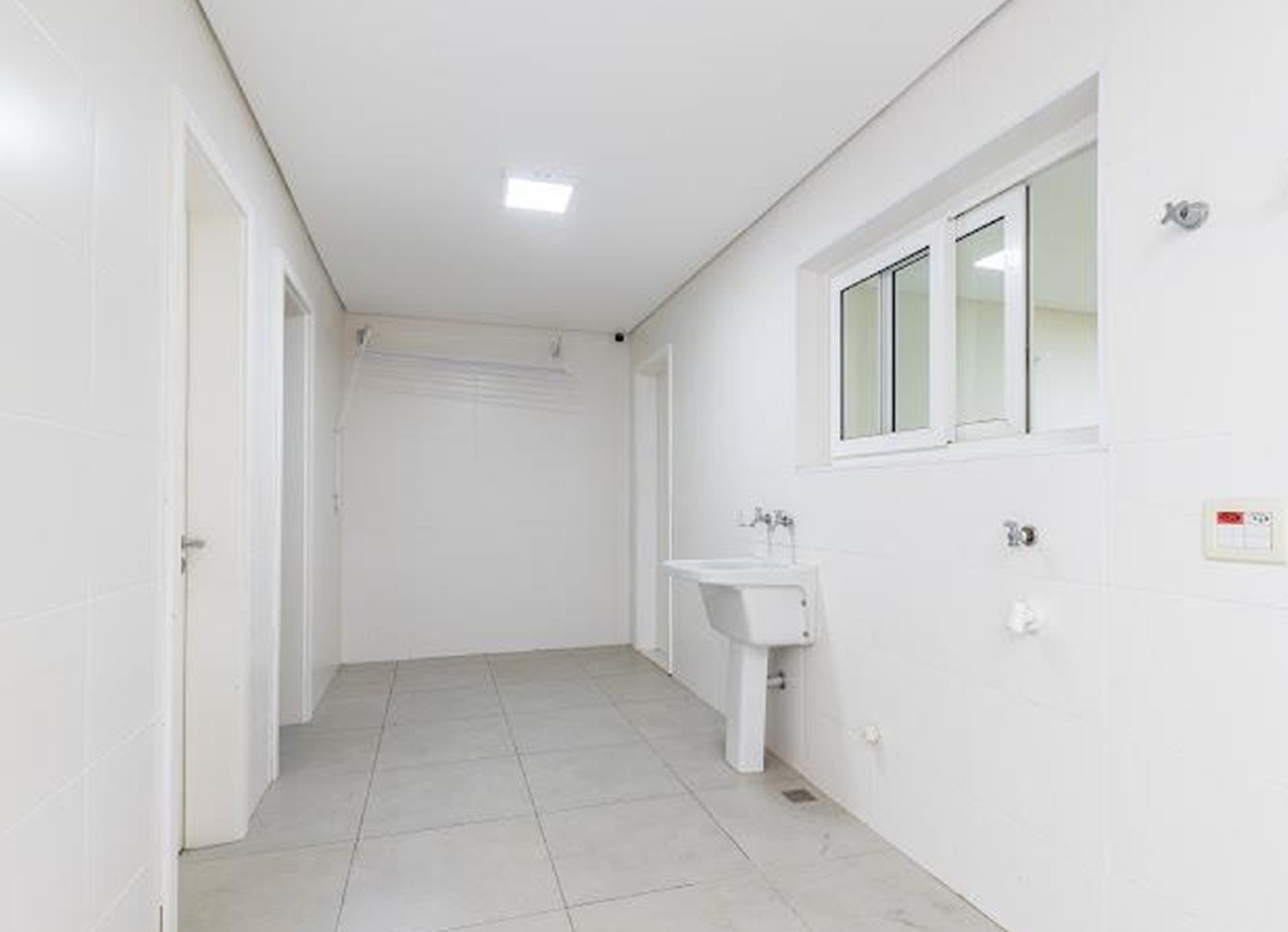 Imagem Casa de Condomínio com 4 Quartos à Venda, 680 m² em Parque Colonial - São Paulo