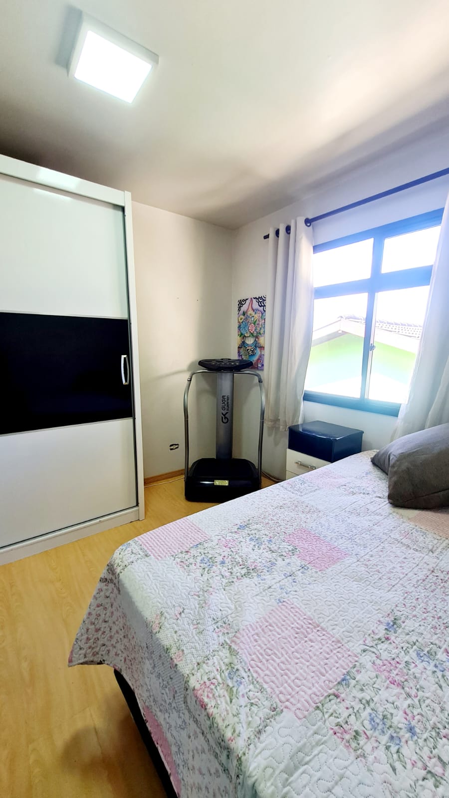 Imagem Sobrado com 4 Quartos à Venda, 160 m² em Boa Vista - Curitiba