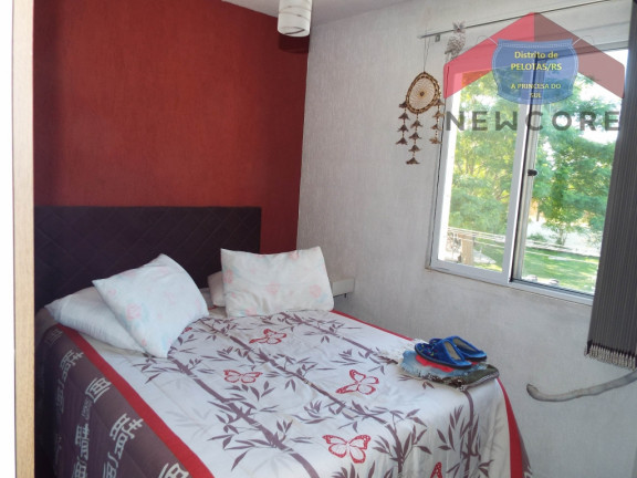 Imagem Apartamento com 2 Quartos à Venda,  em Três Vendas - Pelotas