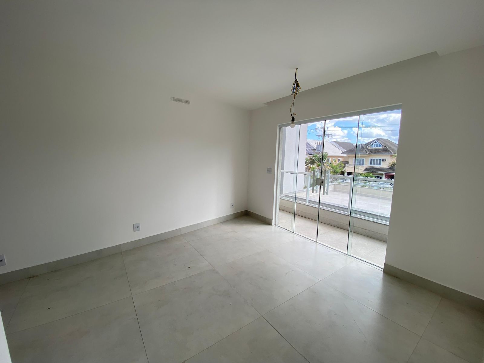Imagem Casa de Condomínio com 4 Quartos à Venda, 220 m² em Vargem Pequena - Rio de Janeiro Imagem Casa de Condomínio com 4 Quartos à Venda, 220 m² em Vargem Pequena - Rio de Janeiro