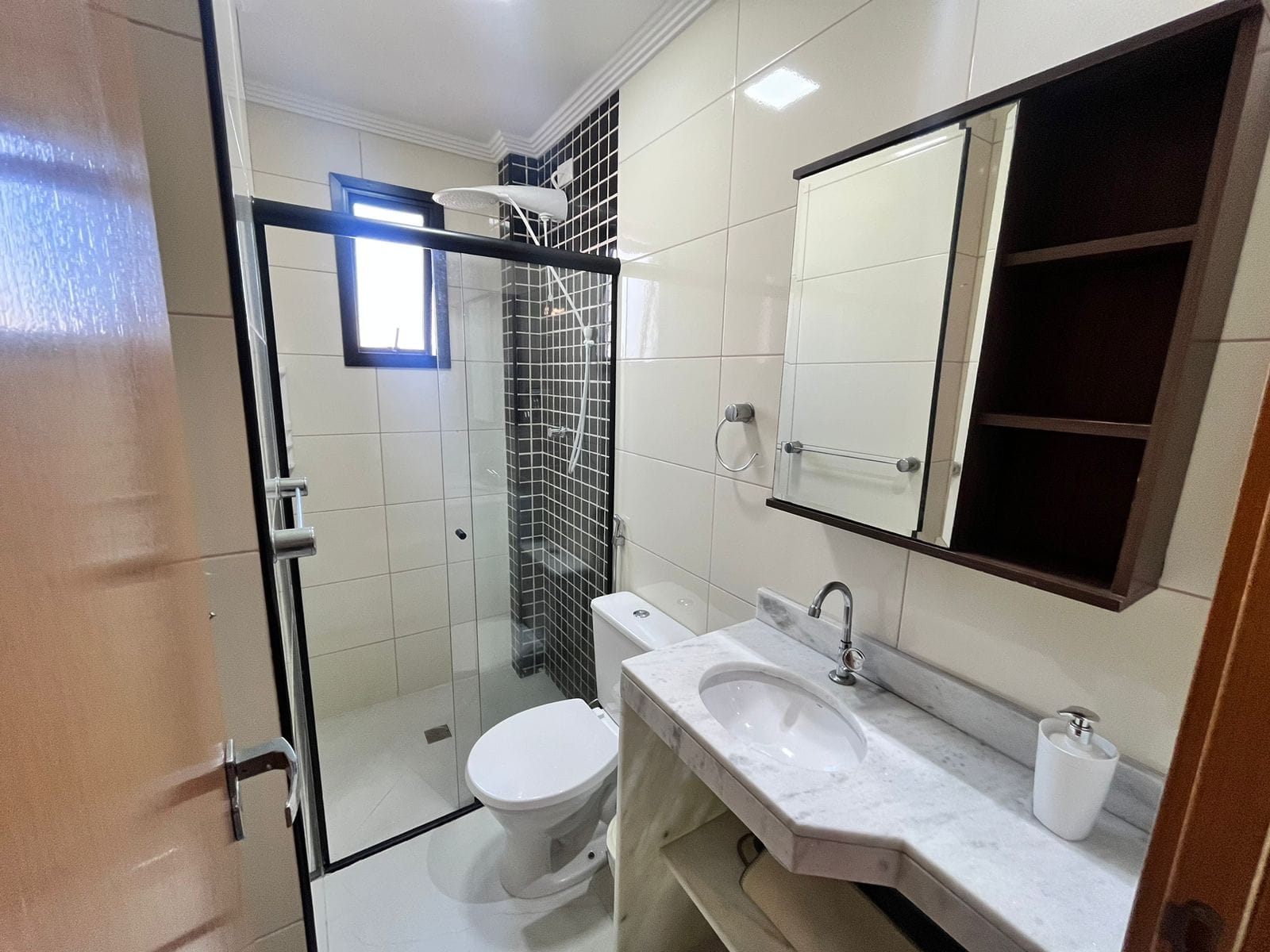 Imagem Apartamento com 2 Quartos à Venda, 74 m²em Guilhermina - Praia Grande