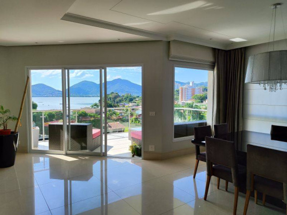 Imagem Sobrado com 5 Quartos à Venda, 480 m² em João Paulo - Florianópolis
