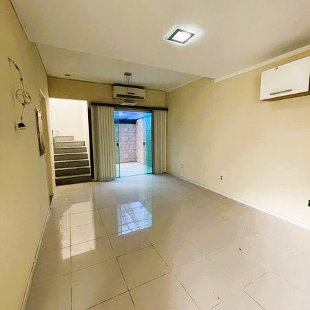 Imagem Casa de Condomínio com 3 Quartos à Venda ou Locação, 250 m² em Flores - Manaus Imagem Casa de Condomínio com 3 Quartos à Venda ou Locação, 250 m² em Flores - Manaus