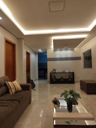 Imagem Casa com 4 Quartos à Venda, 180 m² em Jardim das Cascatas - Aparecida de Goiânia