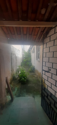 Casa com 5 Quartos à Venda, 260 m² em Parque São José - Fortaleza