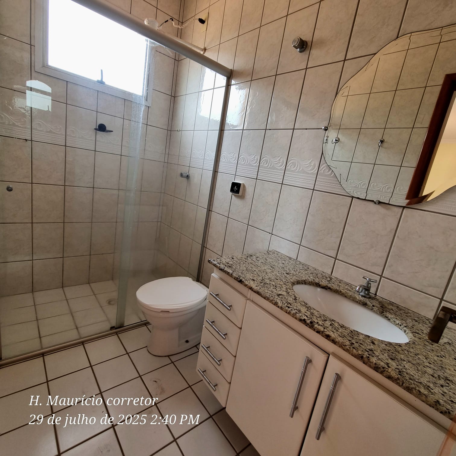 Imagem Sobrado com 3 Quartos à Venda, 130 m² em Setor Jaó - Goiânia Imagem Sobrado com 3 Quartos à Venda, 130 m² em Setor Jaó - Goiânia