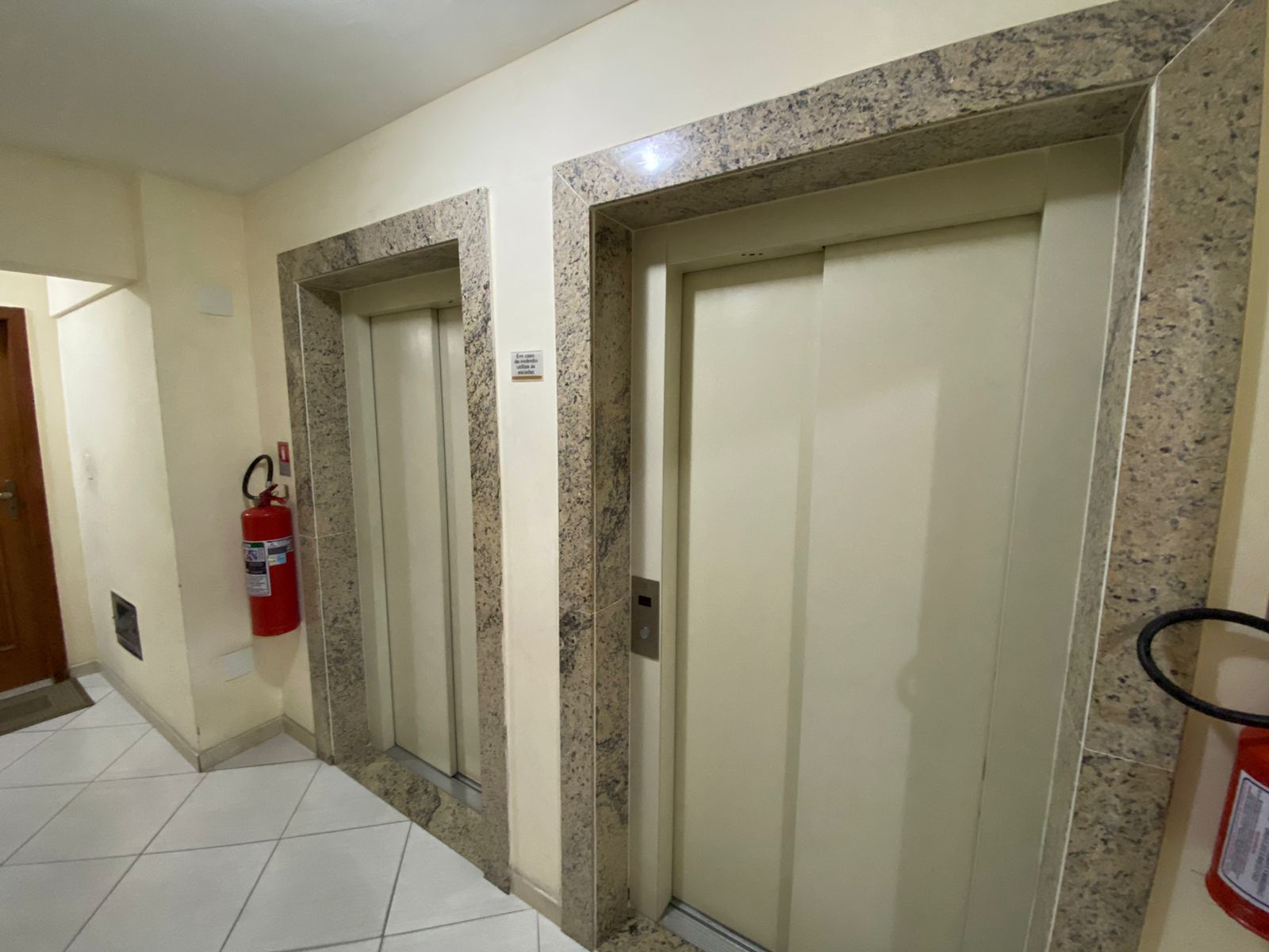 Imagem Apartamento com 3 Quartos à Venda, 83 m² em Resgate - Salvador