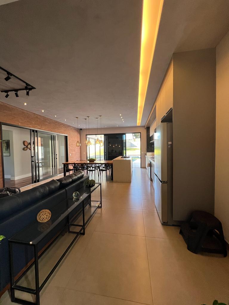 Imagem Casa de Condomínio com 4 Quartos à Venda, 380 m²em Medeiros - Jundiaí Imagem Casa de Condomínio com 4 Quartos à Venda, 380 m²em Medeiros - Jundiaí