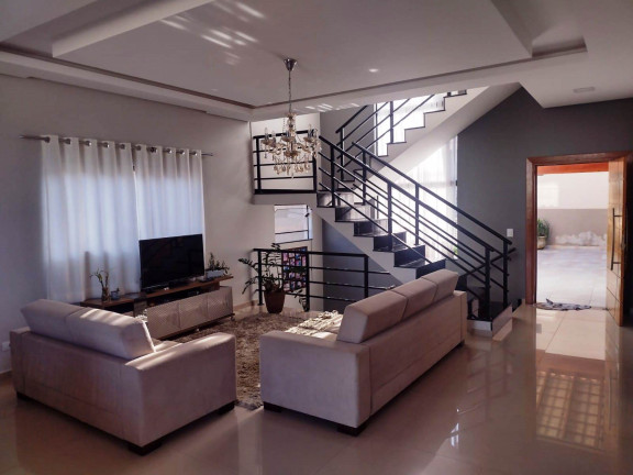 Imagem Casa com 5 Quartos à Venda, 350 m² em Centro - Poços de Caldas Imagem Casa com 5 Quartos à Venda, 350 m² em Centro - Poços de Caldas