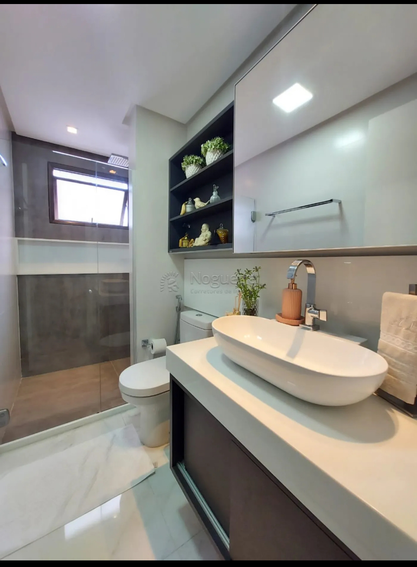 Imagem Apartamento com 3 Quartos à Venda, 120 m²em Boa Viagem - Recife
