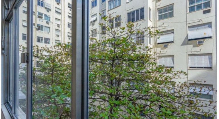 Imagem Apartamento com 2 Quartos à Venda, 133 m² em Copacabana - Rio de Janeiro Imagem Apartamento com 2 Quartos à Venda, 133 m² em Copacabana - Rio de Janeiro