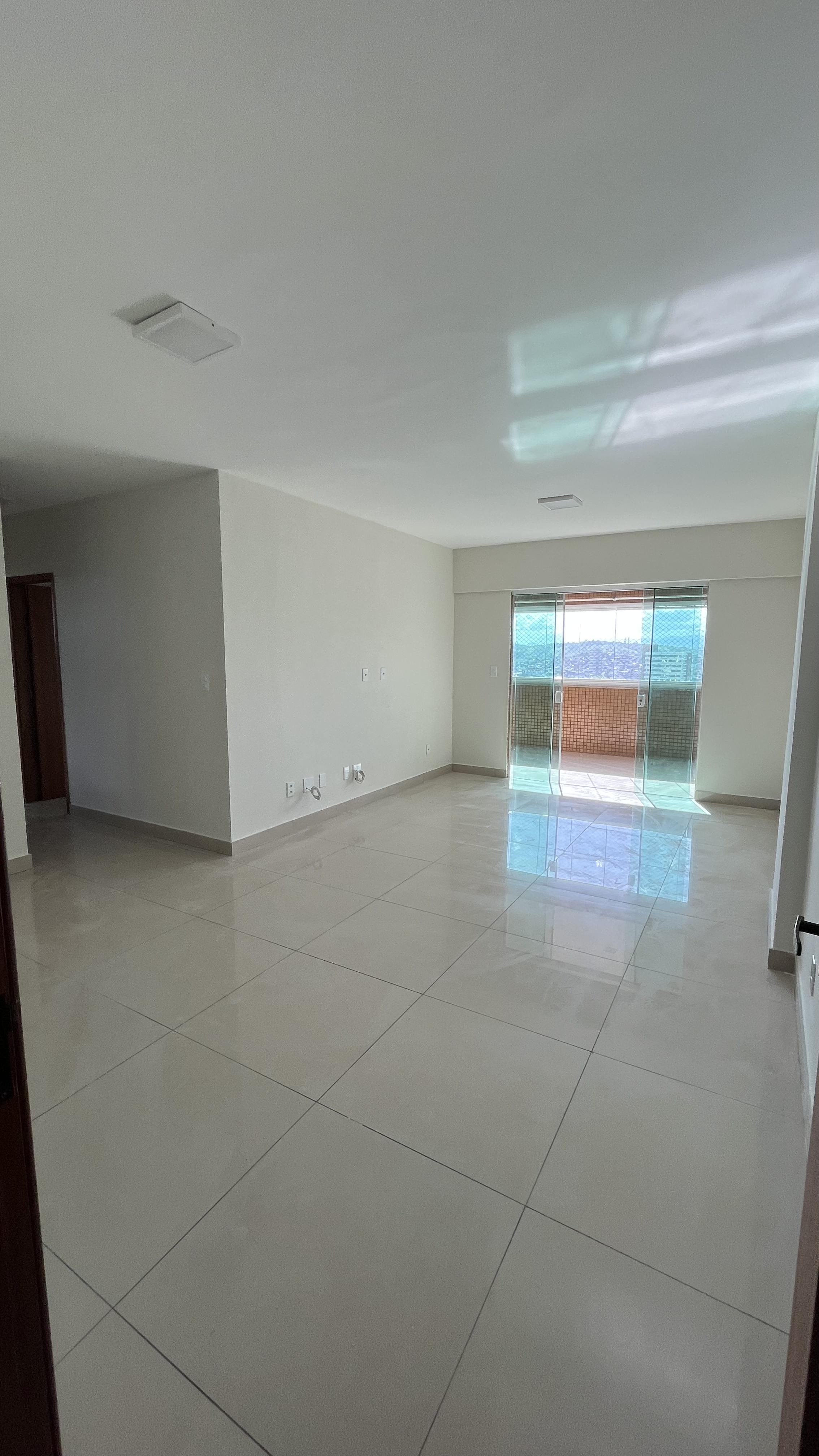 Imagem Apartamento com 3 Quartos para Alugar, 110 m²em Góes Calmon - Itabuna
