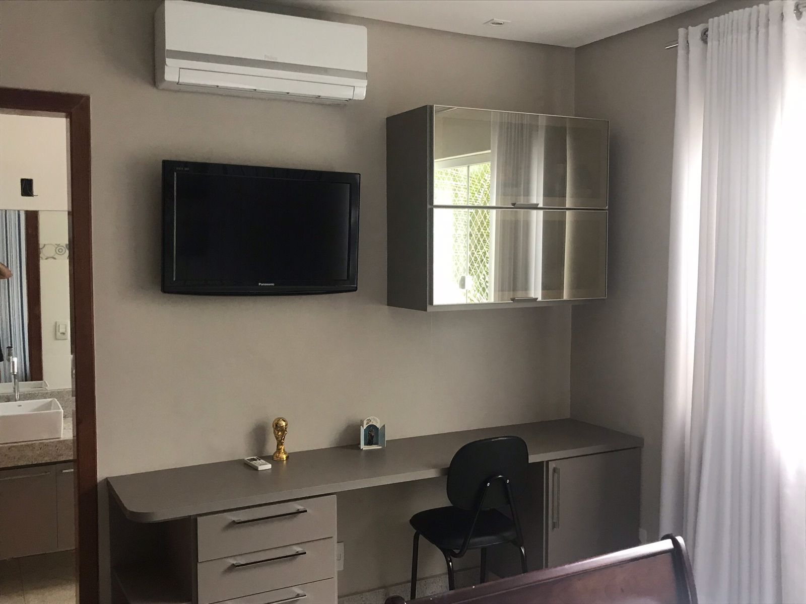 Imagem Sobrado com 5 Quartos à Venda, 418 m²em Condomínio do Lago 1ª Etapa - Goiânia