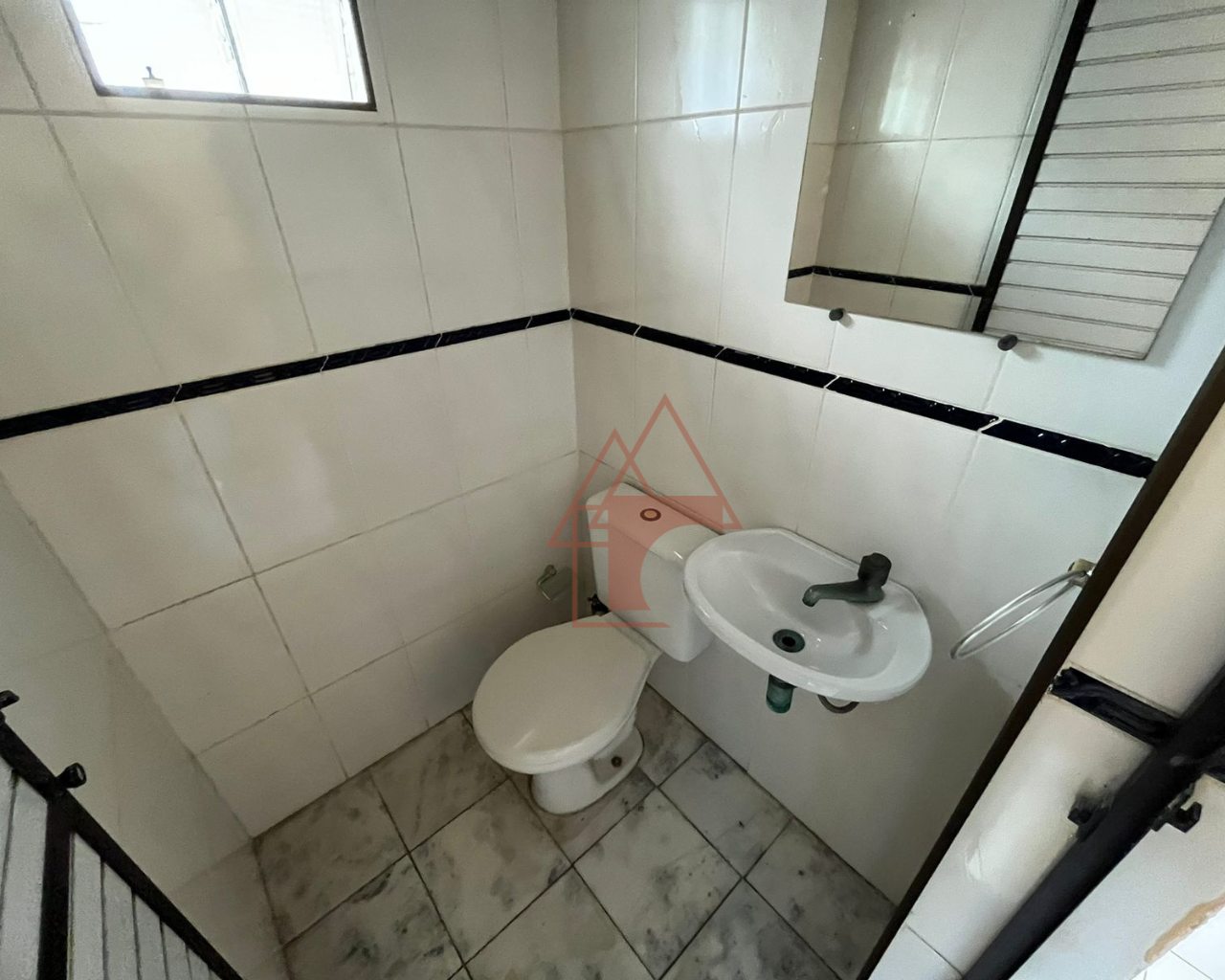 Imagem Sobrado com 4 Quartos à Venda, 367 m² em Jardim Casqueiro - Cubatão