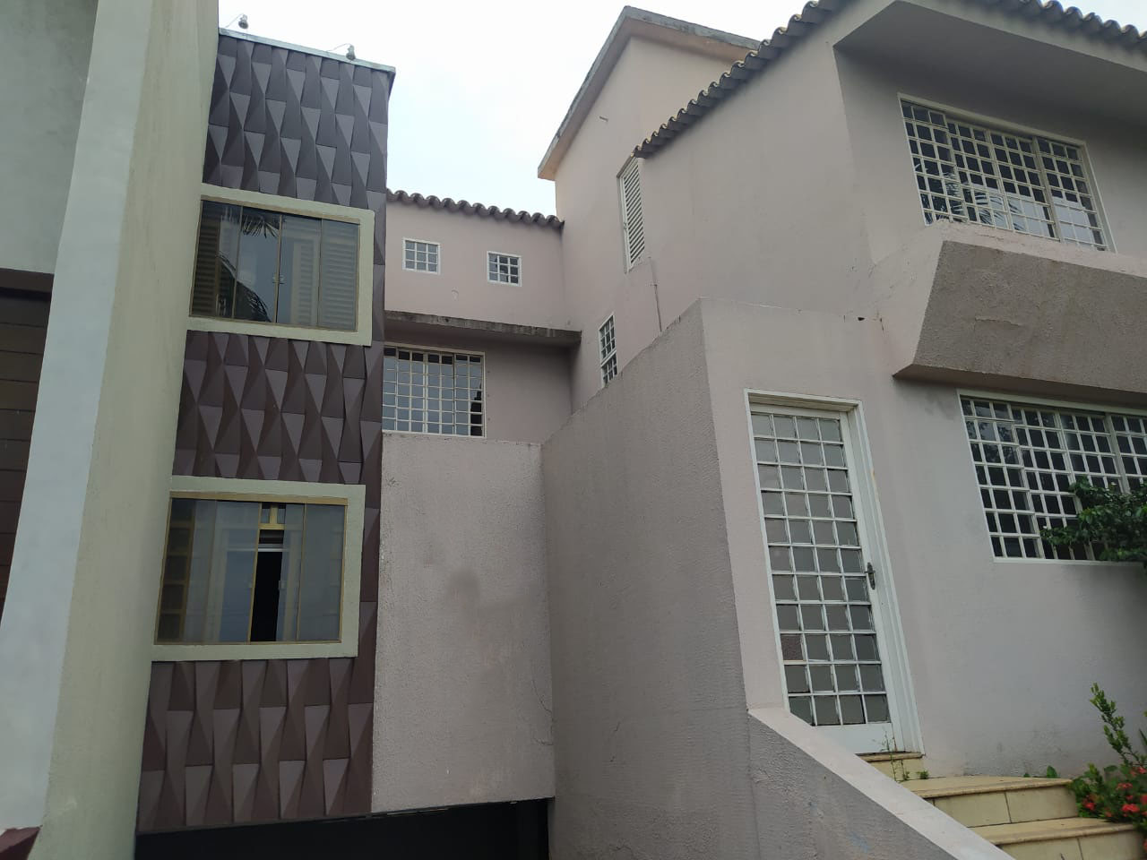 Imagem Casa de Condomínio com 3 Quartos à Venda, 200 m²em Jardim Ana Lúcia - Goiânia Imagem Casa de Condomínio com 3 Quartos à Venda, 200 m²em Jardim Ana Lúcia - Goiânia