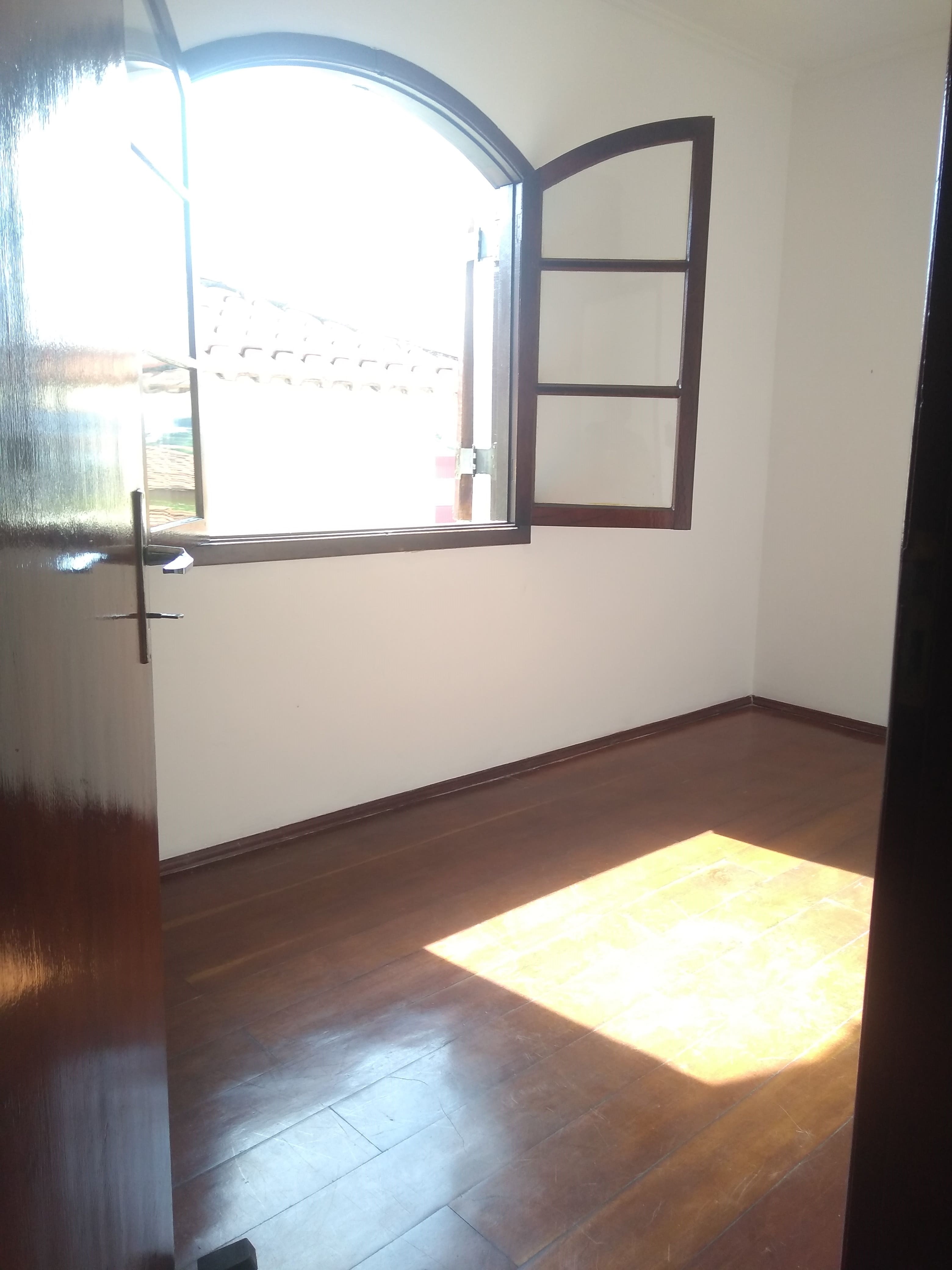 Imagem Sobrado com 3 Quartos à Venda, 205 m²em Vila Moinho Velho - São Paulo