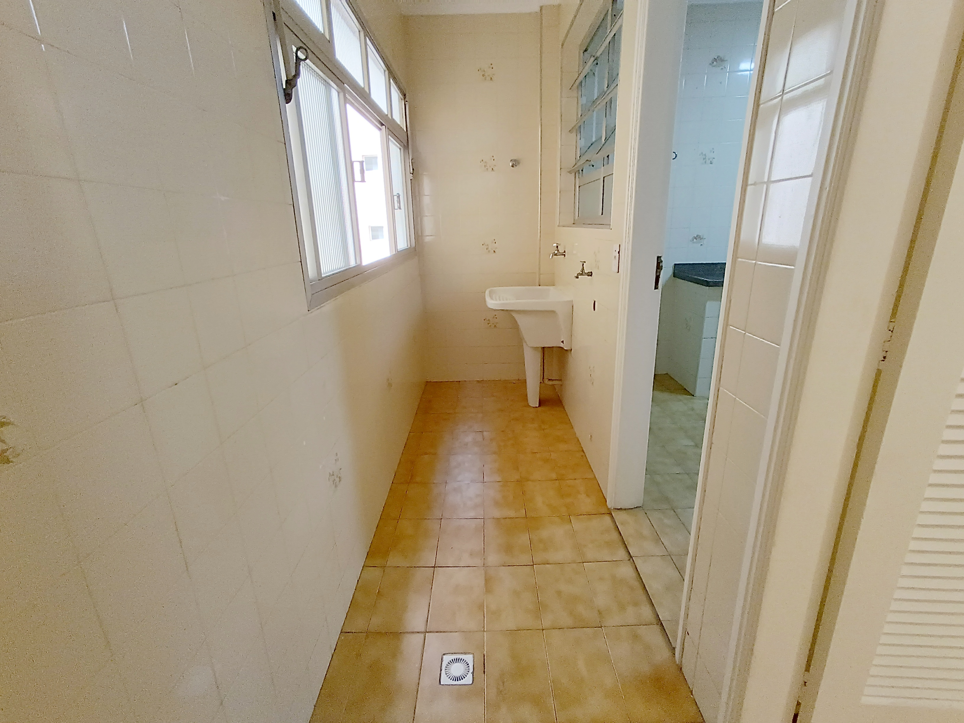Apartamento com 2 Quartos para Alugar, 130 m² em Embaré - Santos