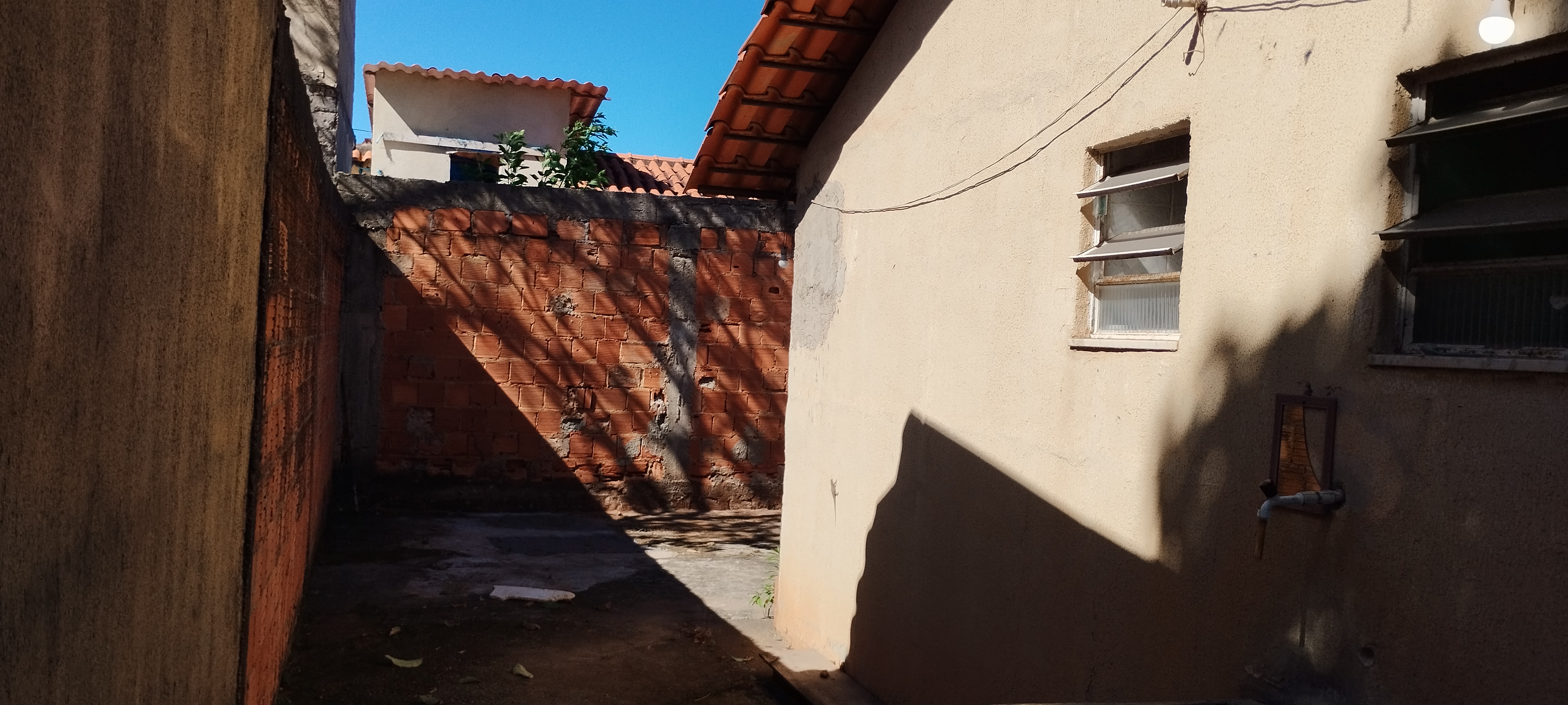 Imagem Casa com 1 Quarto à Venda, 48 m²em Sepetiba - Rio de Janeiro Imagem Casa com 1 Quarto à Venda, 48 m²em Sepetiba - Rio de Janeiro