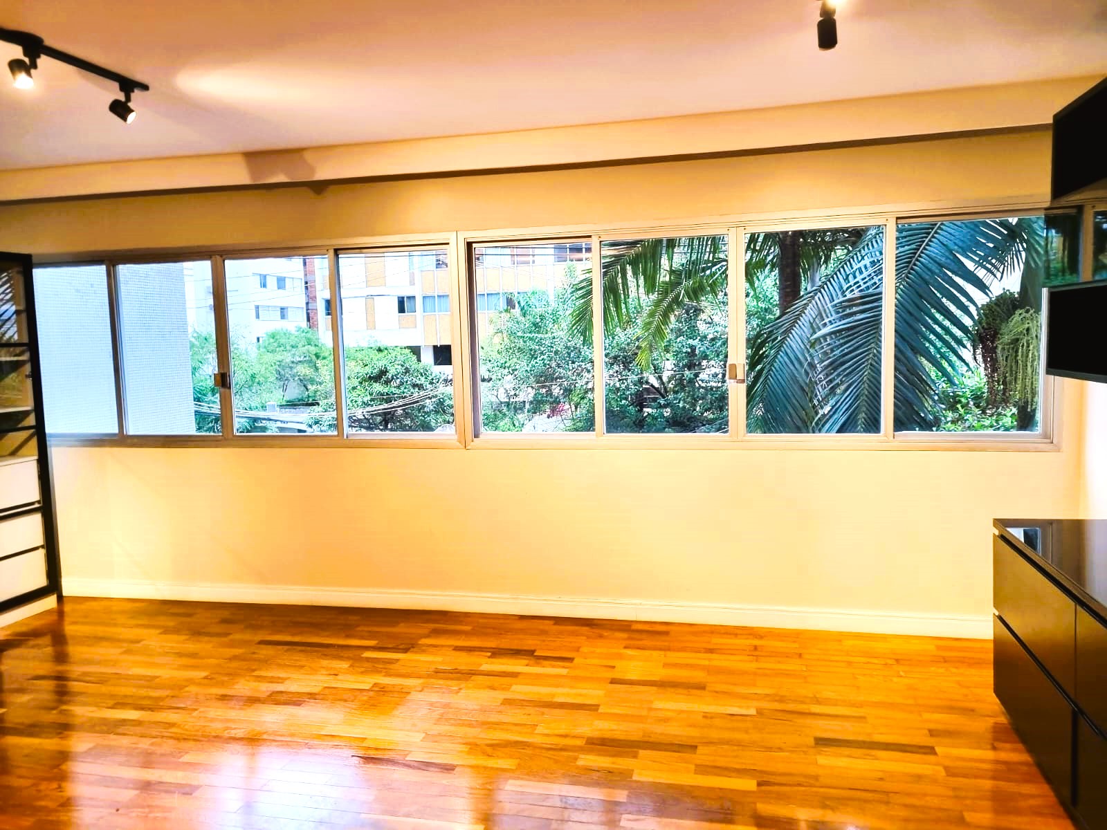 Imagem Apartamento com 3 Quartos à Venda, 170 m²em Itaim Bibi - São Paulo
