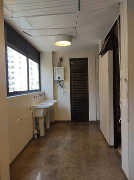 Imagem Apartamento com 3 Quartos para Alugar, 225 m²em Itaim Bibi - São Paulo