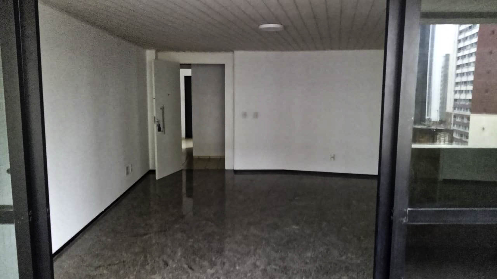 Imagem Apartamento com 3 Quartos à Venda, 170 m²em Meireles - Fortaleza