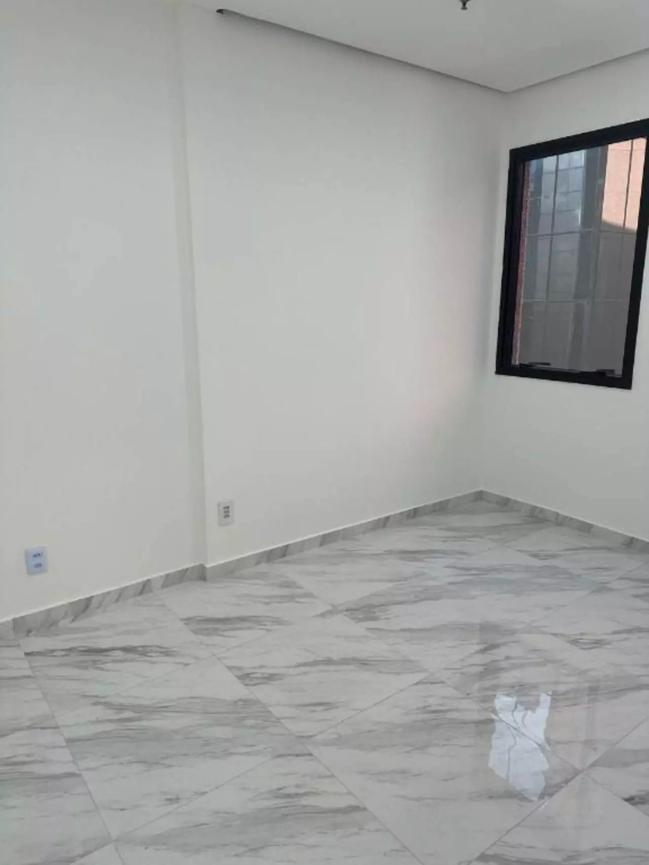 Imagem Sala Comercial à Venda ou Locação, 74 m²em Vila Olímpia - São Paulo Imagem Sala Comercial à Venda ou Locação, 74 m²em Vila Olímpia - São Paulo