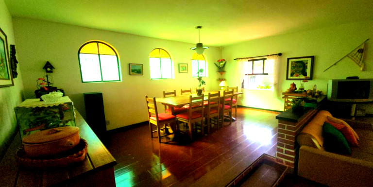 Imagem Chácara com 5 Quartos à Venda, 299 m² em  - Petrópolis