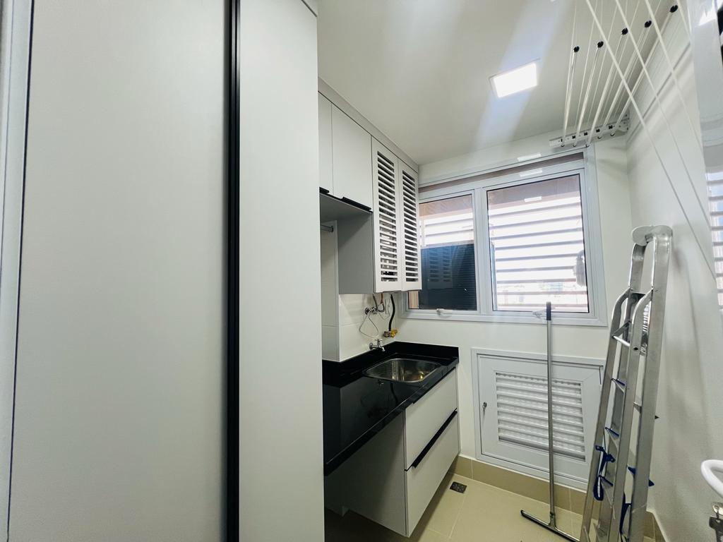Imagem Apartamento com 3 Quartos à Venda, 181 m²em Cambuí - Campinas