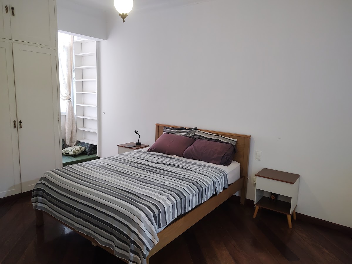Imagem Apartamento com 3 Quartos à Venda, 165 m²em Copacabana - Rio de Janeiro Imagem Apartamento com 3 Quartos à Venda, 165 m²em Copacabana - Rio de Janeiro