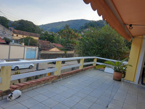 Imagem Casa com 7 Quartos à Venda, 200 m² em Nogueira - Petrópolis