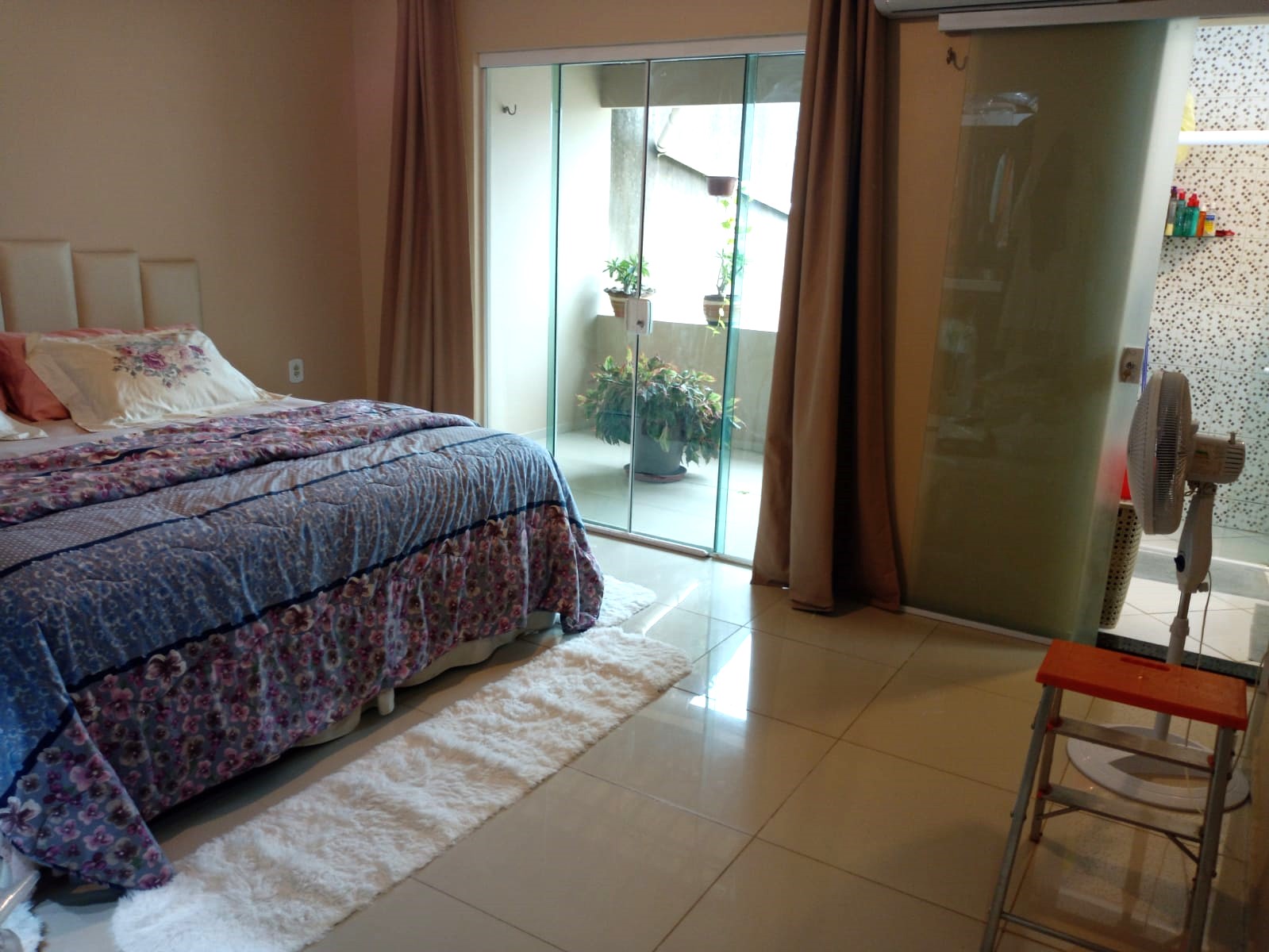 Imagem Casa com 3 Quartos à Venda, 200 m²em siqueira - fortaleza