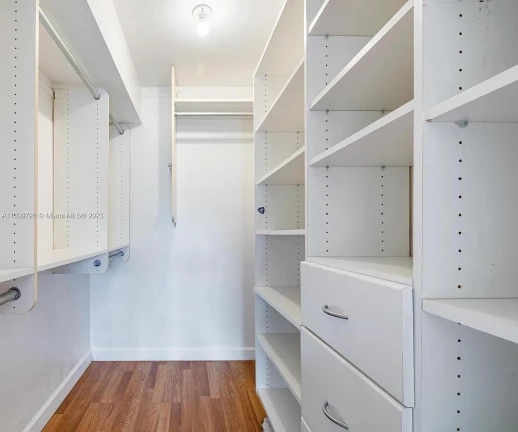 Imagem Apartamento com 3 Quartos à Venda ou Locação, 100 m²em Alphaville Residencial Um - Barueri
